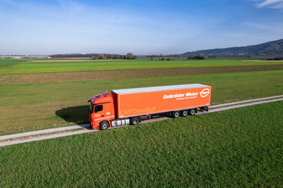 Corporate Video Vienna Truck Field 21739